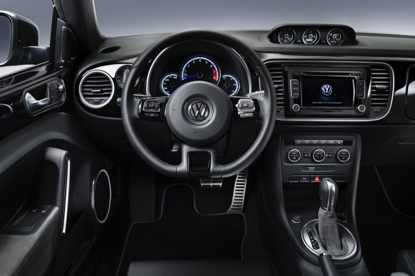 Лос Анджелис 2011 - Volkswagen Beetle R