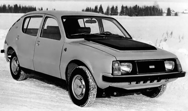 Конструкторите в Ижевск обаче не се отчайват, а решават да пробват нещо друго. Така през 1968 година започва работа над автомобила "Старт", който представлява революция за съветската автомобилна индустрия по това време. Това е хечбек с 5 врати, аеродинамичен дизайн, черна гърбица на капака на двигателя и предно предаване.