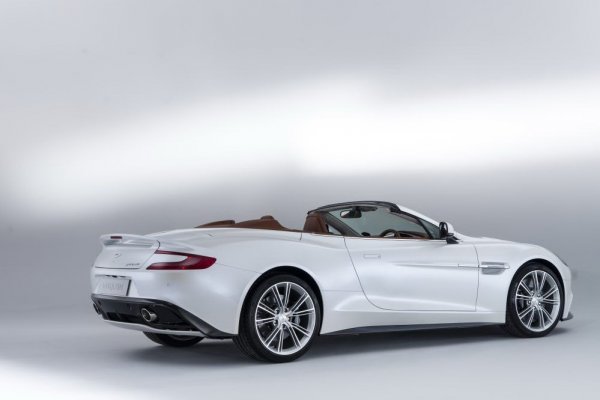 Aston Martin Vanquish Volante