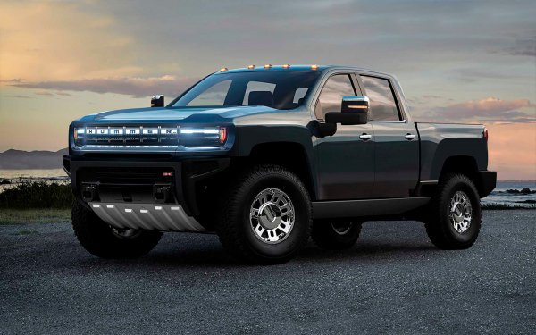 От последното официално съобщение от GMC Hummer става ясно, че моделът ще получи два необичайни режима на движение - Adrenaline Mode и Crab Mode. Първият ще представлява аналог на системата Tesla Ludicrous Mode, при който силовият агрегат и акумулаторите преминават на максимална производителност с цел възможно най-добра динамика.

Що се касае до функцията „рак“ или „краб“, тя ще предлага имитация на понижаващи предавки и блокировка на диференциала, благодарение на което всъдеходът ще се движа бавно, но уверено, като рак. Отделно, машината ще може да се завърта на 360 градуса на място, без да се движи напред или назад. Това е режим, който се предлага за танкове. ни вперед, ни назад.