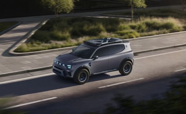 Някога зачената в партньорство между производител на часовници и Daimler, сега марката Smart е джойнт-венчър между Mercedes и Geely, като основната тежест в развойната дейност и производството пада върху китайския партньор. Концертът #5 според запознати е доста близък до бъдещия сериен електрически кросоувър, който ще има батерия над 100 киловатчаса и 800-волтова архитектура, позволяваща рекордно бързо зареждане. 
