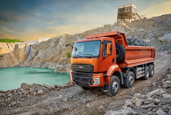 Mercedes Arocs - 51, MAN TGS - 44, DAF XF - 34, Scania P-Series - 26, Ford F-line - 17 (на снимката), Scania G-Series - 13, Iveco 150 EV - 9, Renault K - 9, MAN TGM - 7, Renault D - 6, Renault C - 6. 
