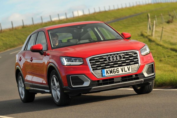 Със същия разход от 6,03 литра на 100 км може да се похвали и Audi Q2 35 TFSI. Това е най-малкият кросоувър в линията на Audi.