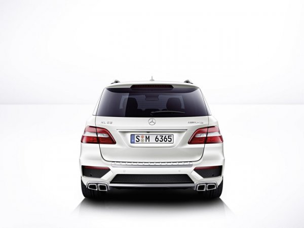 Mercedes-Benz ML63 AMG