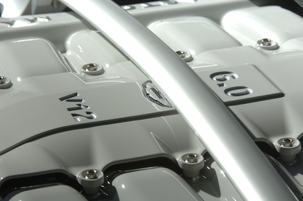 Aston Martin V12 Vantage RS Concept 