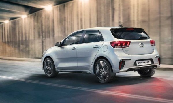 Корейската малолитражка е един от най-достъпните в ценово отношение автомобили в сегмента си. И тя обаче страда от новопоявилата се вътрешна конкуренция в лицето на кросоувъра Stonic. 
