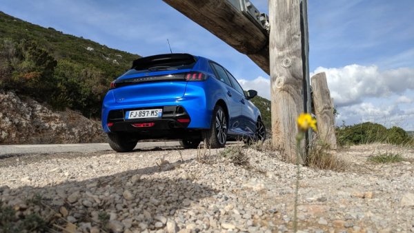 Представеното през 2019 ново поколение на модела даде сериозен тласък на продажбите, най-вече заради ефектния си дизайн. 
