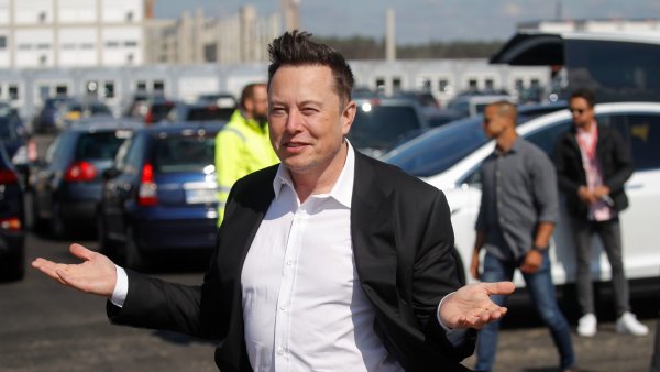 Мъск очаква от служителите си, че преди всичко ще се ръководят от здравия разум, като избират най-оптималните решения, а не сляпо следват правилата.Това обаче е в рязко противоречие със строгите изисквания на компанията Tesla, тъй като всъщност означава, че правилата могат да бъдат пренебрегнати, ако са в противоречие с логиката.