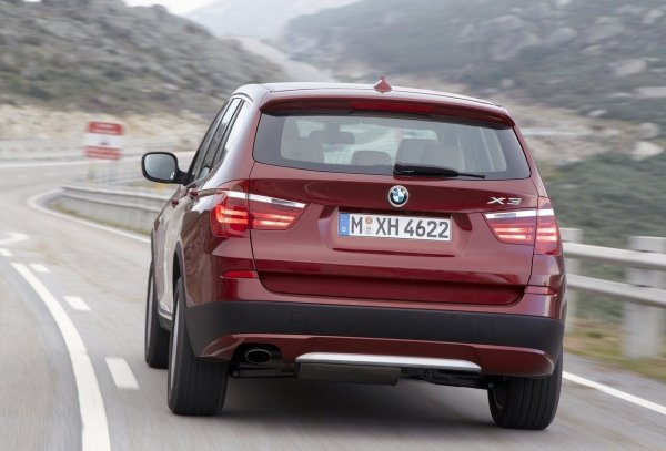 В бензиновите версии често има проблеми с висок разход на масло, повреди на турбините и със скъп ремонт на охладителната система. При някои версии са възможни проблеми със захранването.