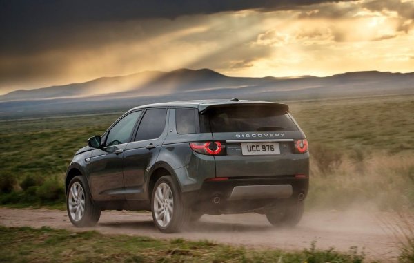 Най-често срещаните проблеми в бензиновите версии са повреди на турбината и на охладителната система. Електронните модули при модела също са известни с това, че често излизат от строя, при това без предупреждение.