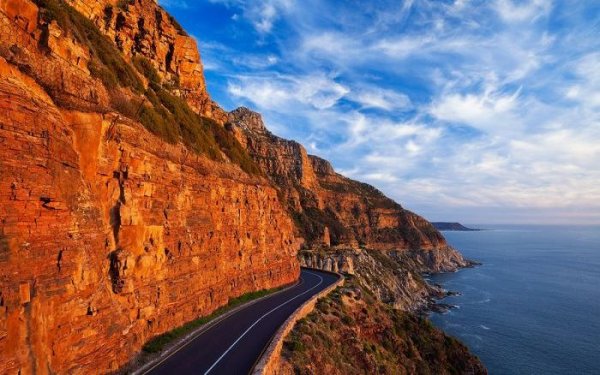 Още един красив крайбрежен път, построен през 2005 в околностите на Кейптаун в Южна Африка. Дължината му е едва 9 км, и освен това за минаване по него се плаща такса, но повечето посетители смятат, че си струва заради гледките. 
