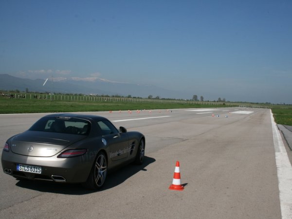 "ОЧАРОВАНИЕ БЕЗ КРАЙ" - ексклузивното роудшоу Mercedes-Benz Star Experience
