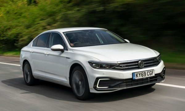 1. VW Passat - 39,458: 9%
2. Skoda Superb - 26,583: 14%
3. VW Arteon - 12,673: 4%
4. Peugeot 408 - 11,969: 20898%
5. Citroen C5 X - 8,119: 116%
6. Peugeot 508 - 5,850: -13%
7. Hyundai Ioniq 6 - 5,629: 562800%
8. Mazda 6 - 4,342: 144%
9. Toyota Camry - 3,408: 11%
10. Subaru Outback - 2,465: 5%
ОБЩО - 126,009: 21%

