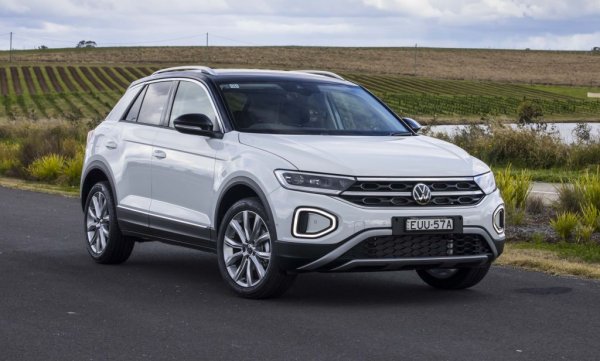 1. VW T-Roc - 111,855: 28%
2. Toyota Yaris Cross - 96,959: 41%
3. Dacia Duster - 91,456: 13%
4. Peugeot 2008 - 87,284: 12%
5. Ford Puma - 86,634: 13%
6. Renault Captur - 82,037: 6%
7. VW T-Cross - 60,101: -1%
8. Opel Mokka - 58,562: 9%
9. Hyundai Kona - 50,675: -7%
10. VW Taigo - 47,855: 43%
ОБЩО - 1,197,915: 16%
