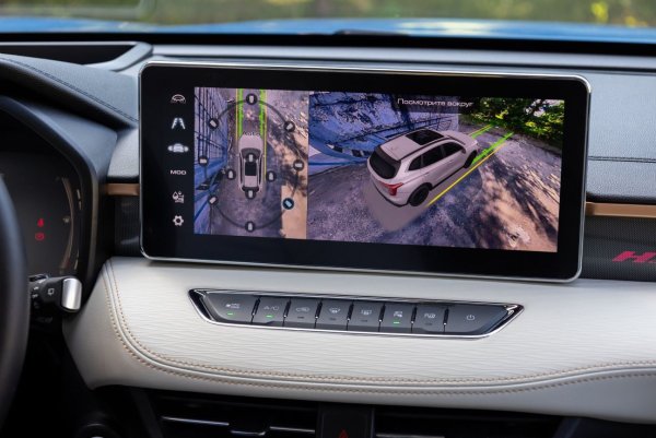 Огледалата и камерите за обратно виждане са важни помощници при паркиране, но много шофьори пренебрегват използването им. Огледалата ви позволяват да оцените по-добре разстоянието до съседните обекти и да видите препятствия, които не винаги се забелязват, когато се гледат през рамото. Камерите за обратно виждане са особено полезни при паркиране на заден ход. Опитайте се да използвате всички налични системи за зрение, за да увеличите безопасността.