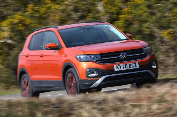 Среден разход - 5,05 л/100 км 

Германският модел предлага просторен интериор и богат набор от системи за безопасност. Разходът му е особено впечатляващ в извънградски условия (без магистрала), където този T-Roc постига 3,75 л/100 км.
