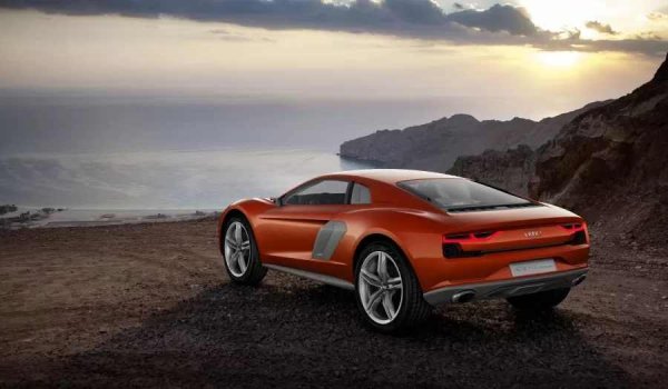 Оборудван е със системата за задвижване на всички колела quattro, заимствана от серийните SUV-та на Audi, а задвижването е експериментално. Въпреки че инженерите избират V10, това не е този, монтиран на R8 - 5-литровият е дизелов двигател с два турбокомпресора и мощност 550 к.с.

Въпреки привлекателността си, nanuk quattro не е пуснат в производство. Причините се крият в ниското търсене на подобни модели, според Audi, както и в скандала "Дизелгейт", който избухва по-късно. Въпреки това, в следващите години концернът Volkswagen, който освен Audi притежава Porsche и Lamborghini, представя два серийни спортни модела с офроуд потенциал.
