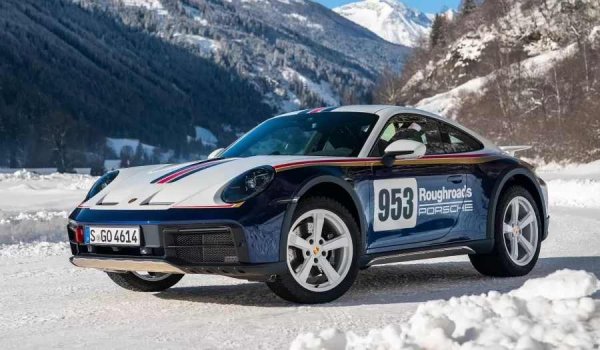 През 80-те години на миналия век Porsche се стреми да излезе на рали арената с 911 и разработва шедьовър със задвижване на всички колела - Porsche 959. Въпреки че никога не участва в WRC Group B, моделът се превръща в легенда, печелейки прочутото рали Париж-Дакар.

Пътната версия на 959 обаче е предназначена изключително за асфалт, въпреки че използвал същата иновативна система за задвижване на всички колела PSK като състезателната.
