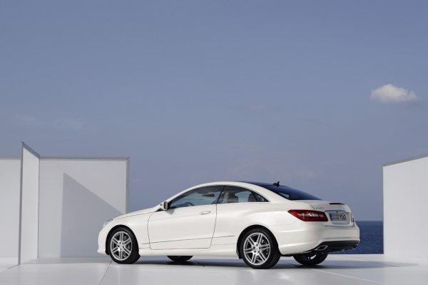 Mercedes-Benz E-Class Coupe 2010