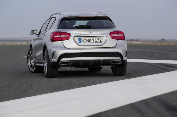Mercedes-Benz GLA 45 AMG 