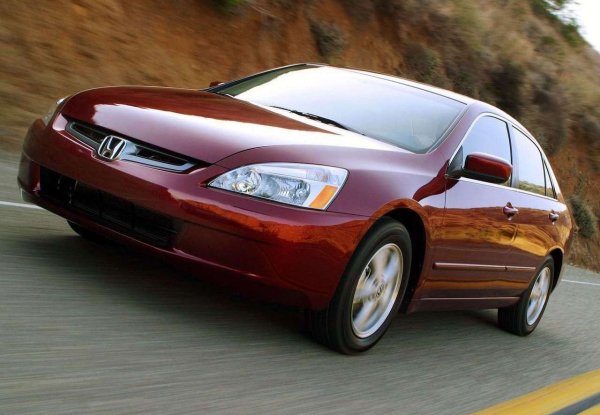 Години на производство: 2003&ndash;2013

Тип двигател: бензинови 2.0 и 2.4 бензин

Ресурс: 400 000+ км
