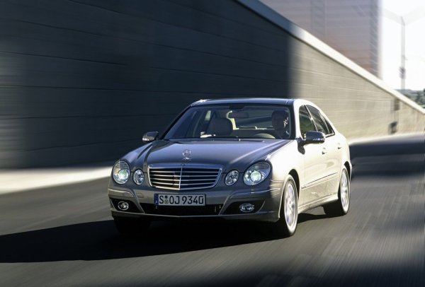 Години на производство: 2002&ndash;2009

Тип двигател: дизелови 2.7 и 3.0 CDI

Ресурс: 450 000 км или повече
