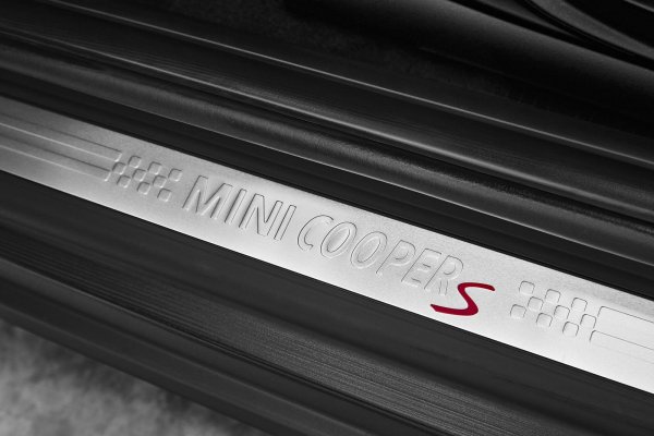 Новото MINI