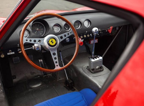 От 250 GTO са направени само 39 бройки през периода 1962-1964 г. Под капака им е поставен V12 мотор с 300 к.с., осигуряващ максимална скорост от 288 км/ч. Заради своята рязкост, като и заради състезателната си биография, това е не само най-скъпото Ferrari, но и изобщо най-скъпият автомобил за всички времена. В наши дни бройка от него, появила се на търг, с лекота може да надхвърли 50 милиона долара. 
