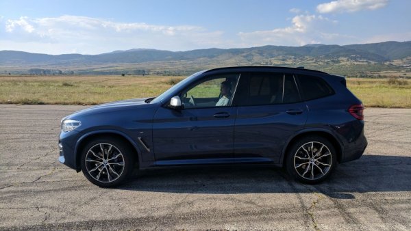 Спадът спрямо първите седем месеца на миналата година при Х3 е около 21 на сто.
