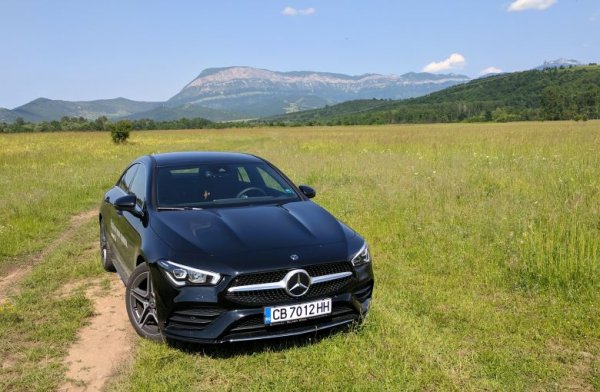 Компактното и относително достъпно (като за Mercedes) купе се продава все по-добре и всъщност може да се похвали с по-добър резултат тази година, отколкото през 2019. 
