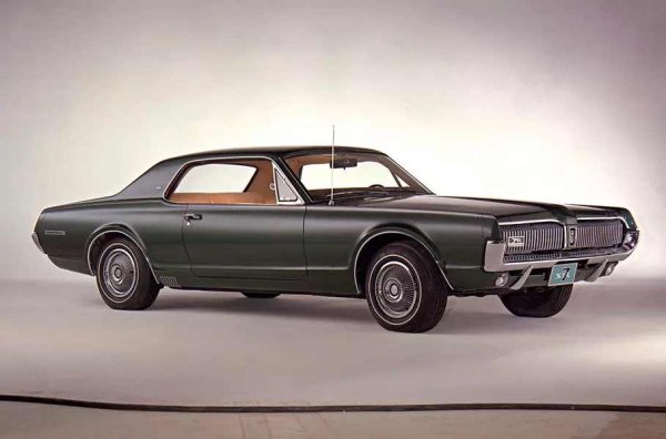 Индексът XR се свързва предимно с купето и кабриолета с твърд покрив Cougar от отдавна несъществуващото подразделение Mercury на Ford (то заемаше линията между Ford и Lincoln). Появява се на автомобила от първо поколение (1967–1970) и придружава линията почти до самия й край. Смята се, че индексът означава "eXperimental Racing", а числото 7 е препратка към вътрешнозаводския код T-7 за ранния Cougar, базиран на Mustang Cougar. XR-7, зареден до горе с опции, струва $4500. За сравнение, базовият Cougar е оценяван на около $2800.
