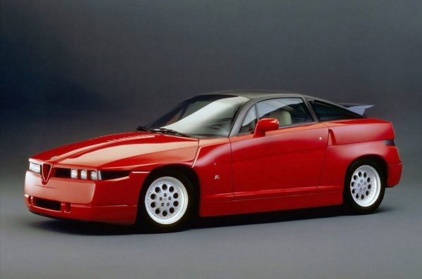 В края на кариерата си французинът работи за Fiat и Alfa. Най-прочутата му работа от този период без съмнение е SZ, една от най-необичайните коли в историята на Alfa Romeo. Днес този модел е все по-търсен от колекционерите, и цените доближават 100,000 евро за добре запазени екземпляри. 