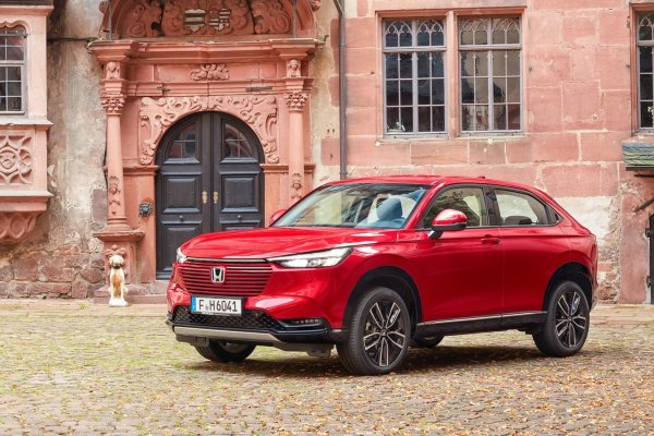 Един от четирите модела на Honda, които попадат в Топ 30 на най-продаваните в света през 2022 г., HR-V може да се счита за късметлия, че не е по-надолу в класацията от 12-о място. Спад в продажбите от 30% от 2021 г. до 2022 г. е голям удар, особено за кола, която е толкова популярна.

Известен също като XR-V и Vezel на определени пазари, HR-V успява да избегне по-лошо представяне, тъй като разпространява продажбите си в толкова много страни, включително Бразилия, Пакистан, Австралия и Китай.