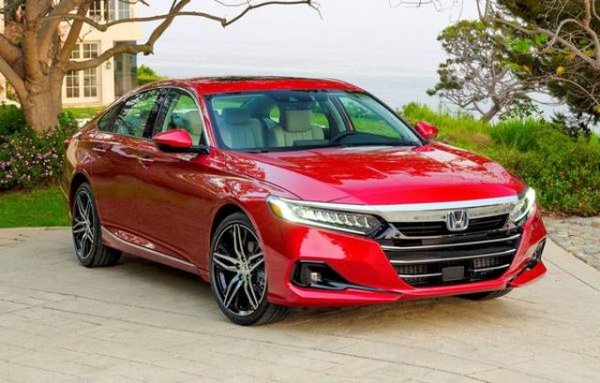 В Honda са леко разочаровани да видят Accord или Inspire, както го наричат на някои пазари, да изпада от Топ 10 на световните най-продавани през 2021 г. Той пада само с едно място до 11-о през 2022 г, като запазва продажбите си от година на година без процентна промяна.

Значителното увеличение на продажбите на други автомобили обаче избута Accord от Топ 10. Ново 11-то поколение Accord влиза в продажба през 2023 г. 
