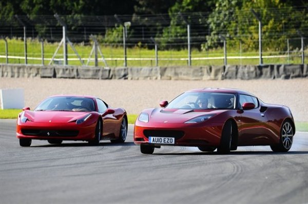Кадри от конкурса Britain&rsquo;s Best Driver&rsquo;s Car 2010 на Аutocar. Победител е Porsche 911 GT3 RS.