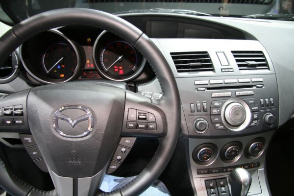 Автосалон Лос Анджелис 2008 / Mazda3 2010