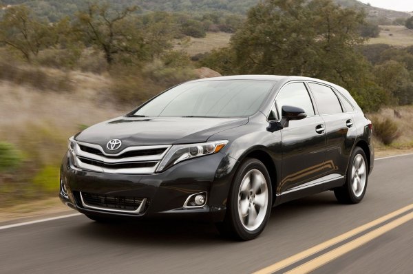 Една страхотна кола, която е създадена за пазара в Северна Америка и в Европа се загуби на фона на бестселъра на марката RAV4. Тя е със сравнително големи размери &ndash; дължина 4833 мм, като пътният просвет е 205 мм. Багажникът побира 975 литра, като най-често се срещат автомобили от 2013-2014 г. с пробег 150 000 км.

Основният двигател е 1AR-FE &ndash; 4-цилиндров, редови 2.7 (185 к.с.). Той е много надежден, като ресурсът му е над 300 000 км. Проблеми може да има с помпата на охладителнана система, както и с веригата, която изкарва около 150 000 км.