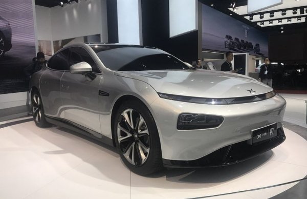 Още една китайска компания, базирана в Гуанджоу и подкрепена финансово от бившия шеф на Alibaba Хи Ксяопън (чието име на практика носи) и от основателя на Xiaomi Лей Джун. Миналата година фирмата пусна на пазара първите си два модела, и се готви да започне износ и за Европа. 

Текуща цена на акциите: 28 долара
Най-висока цена на акциите: 74.5 долара
Разлика между сегашната и най-високата: - 62% 
Общо акции: 789.9 милиона
Пазарна капитализация: 22.14 милиарда долара
Нетен дълг: 2.41 милиарда долара
Приходи за последните 12 месеца: 561 милиона долара
Оперативна печалба: -620 милиона долара (загуба)
