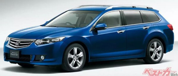 Това практично комби, което започна да се произвежда през декември 2008 г., може да бъде закупено за около 800 000 йени (5800 евро). То разполага с мощен 2,4-литров двигател и 5-степенен автоматик, като предлага отлични характеристики при шофиране, нисък разход на гориво, система, която контролира избора на предавка в завои, а също така и  електрическа задна врата.  