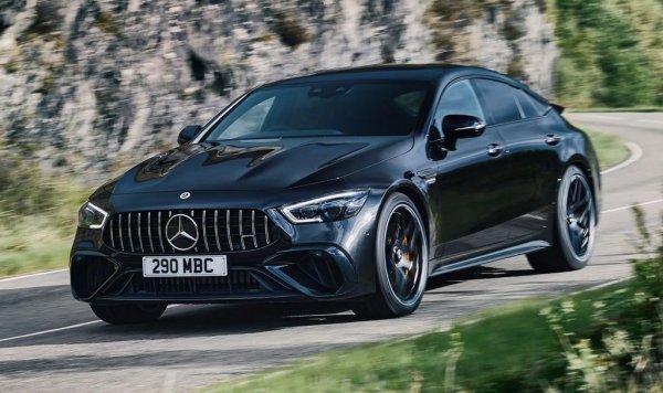 Плъг-ин хибридната версия на AMG GT дава 805 коня мощност от комбинацията между 4-литров V8 и електромотор, а ускорението от 0 до 100 км/ч отнема едва 2.8 секунди. За първите пет месеца у нас е регистрирана една бройка от нея, и една от по-евтиния (271,000 лева стартова цена) AMG GT 63 4Matic Plus. 

