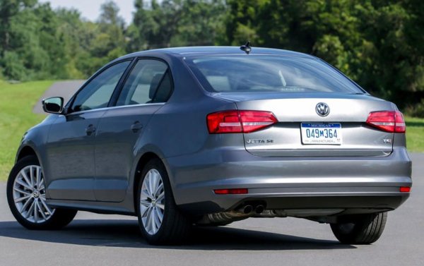 Средна цена на автомобила като нов &ndash; 26 752 долара

Цена на автомобила след 5 години &ndash; 22 274 долара

Остатъчна стойност &ndash; 83,3%