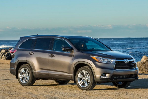 Сред лидерите в класацията на Consumer Reports попада и Toyota Highlander, който събра 86 точки. На пазара е модернизирана версия на всъдехода, която получава системата Connected Services, позволяваща от разстояние – с помощта на смартфон, да се контролират голям брой функции на автомобила.

Toyota Highlander се предлага с хибридна задвижваща система 2.5 TNGA HEV, която развива максимална мощност от 256 к.с. Тя е съчетана с автоматична скоростна кутия и система за задвижване на четирите колела. В оборудването на модела влиза и комплекс от системи за безопасност Toyota Safety Sense.