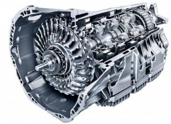 Проблеми при скоростните кутии 9G-Tronic (725.0), както и при 7G-Tronic (722.9 - на снимката), почти няма. Тази със 7 скорости е доста чувствителна към маслото, което трябва да се сменя на 60 000 км.