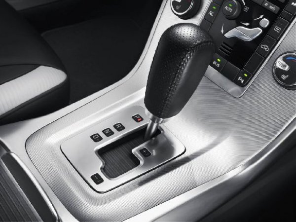 VolvoV70 R-Design 2012