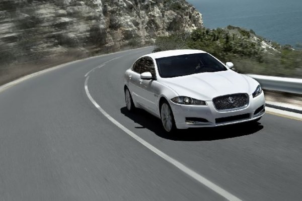Jaguar XF 2012