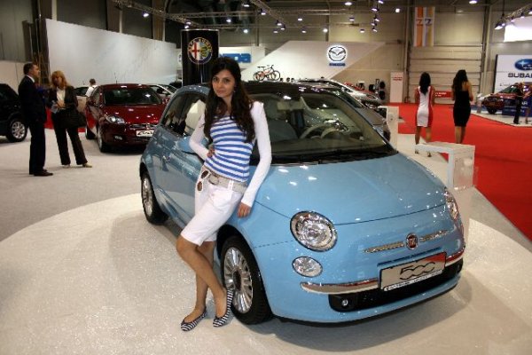 Момичетата на Автосалон София 2011