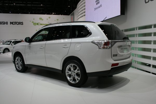 Женева 2012 / Mitsubishi Outlander