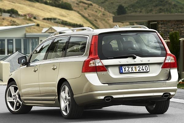 Надписът Volvo e увеличен