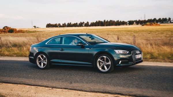 Класацията завърша консервативното Audi A5 и спортните й версии S5 и RS 5. Те имат много просторен салон за своя сегмент, в който могат да се настанят спокойно четирима пътници. Размерите на задната седалка са 91,7/128,8/83,1 см.