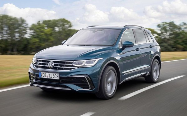 Три модела делят деветото място с абсолютно равни продажби. За произвеждания във Волфсбург модел това ще е последна година на пазара, преди през 2023 да се появи следващото, трето поколение. За България новостта тази година е плъг-ин хибридната версия.
